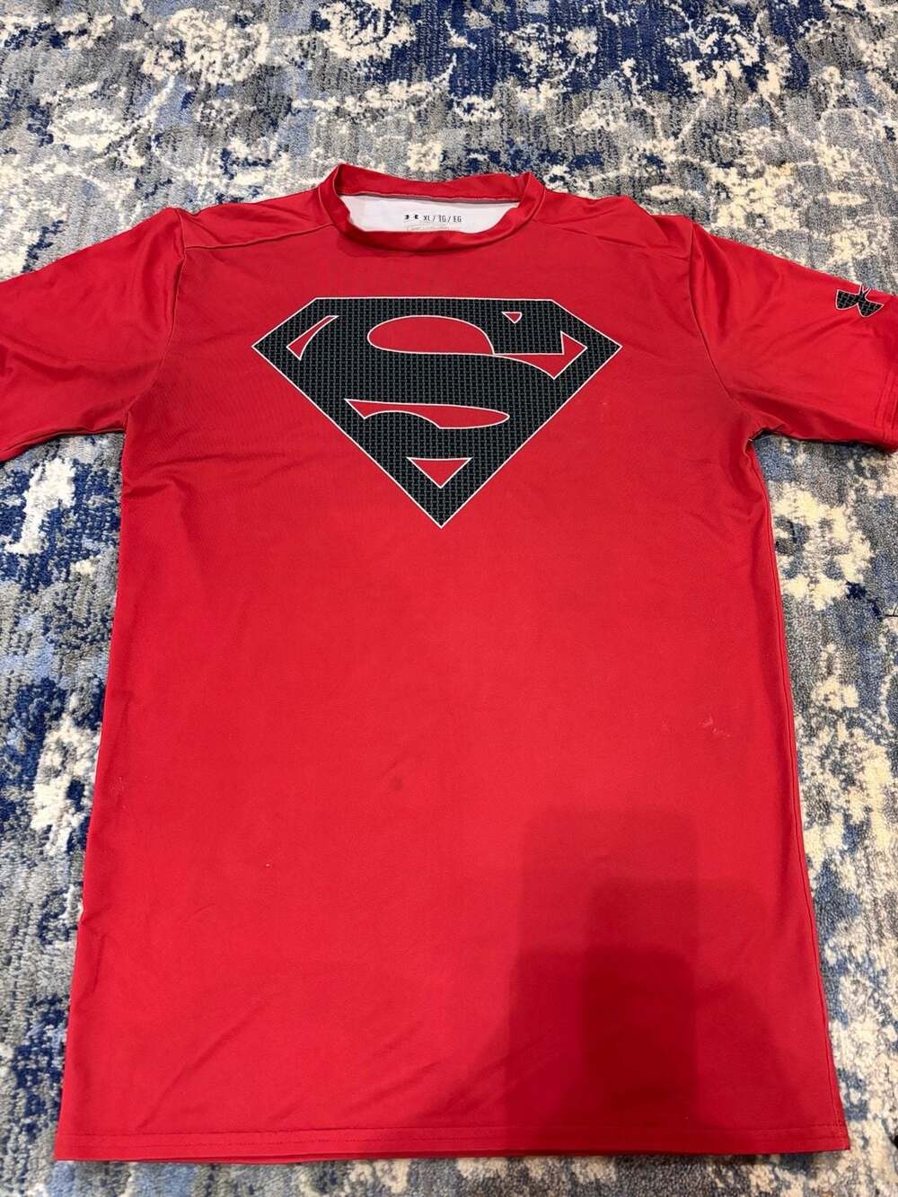Under Armour Superman Heatgear Shirt Size XL